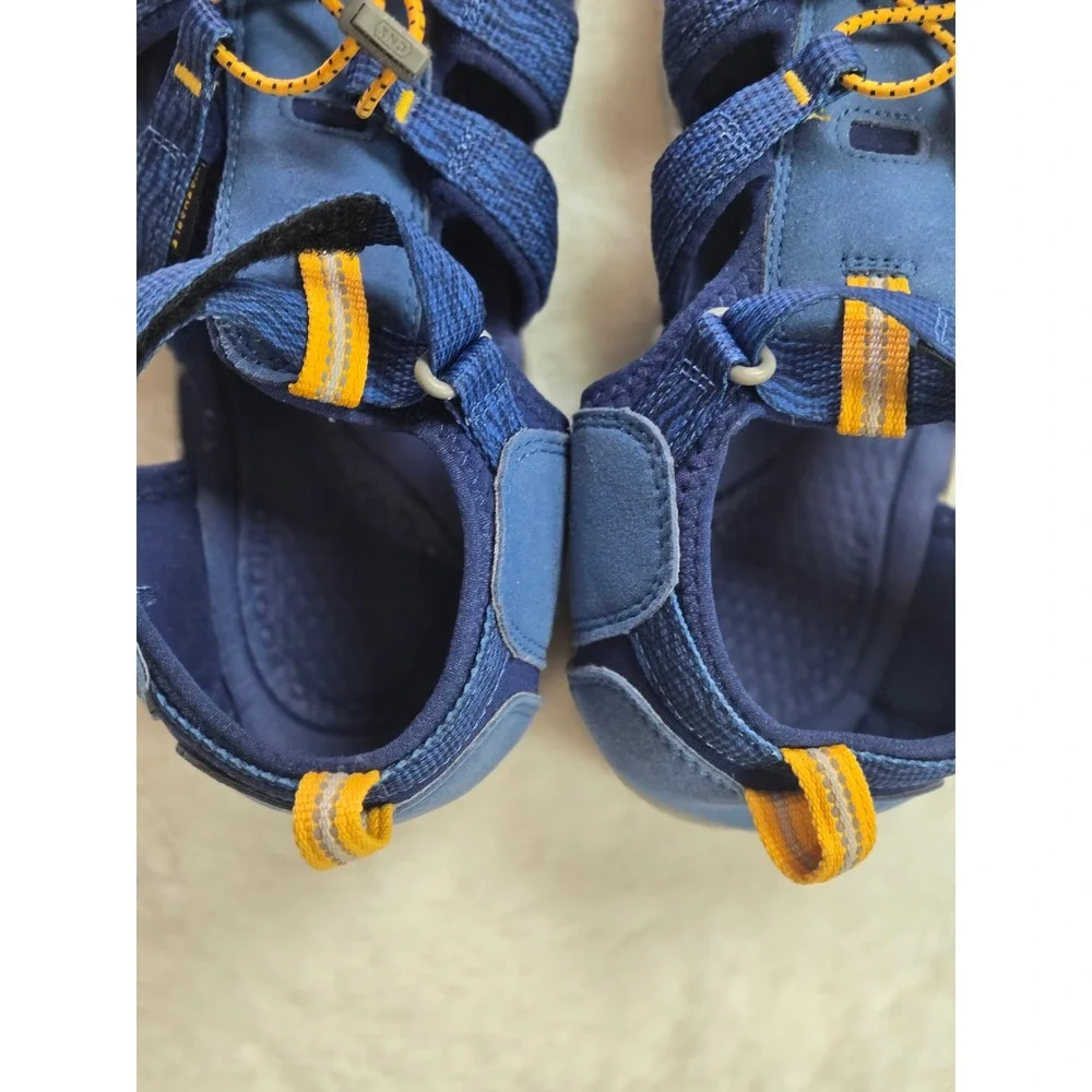 Keen Seacamp II CNX Blue Yellow Water Sandals Size 6 EU 38 Men Boys Outdoor